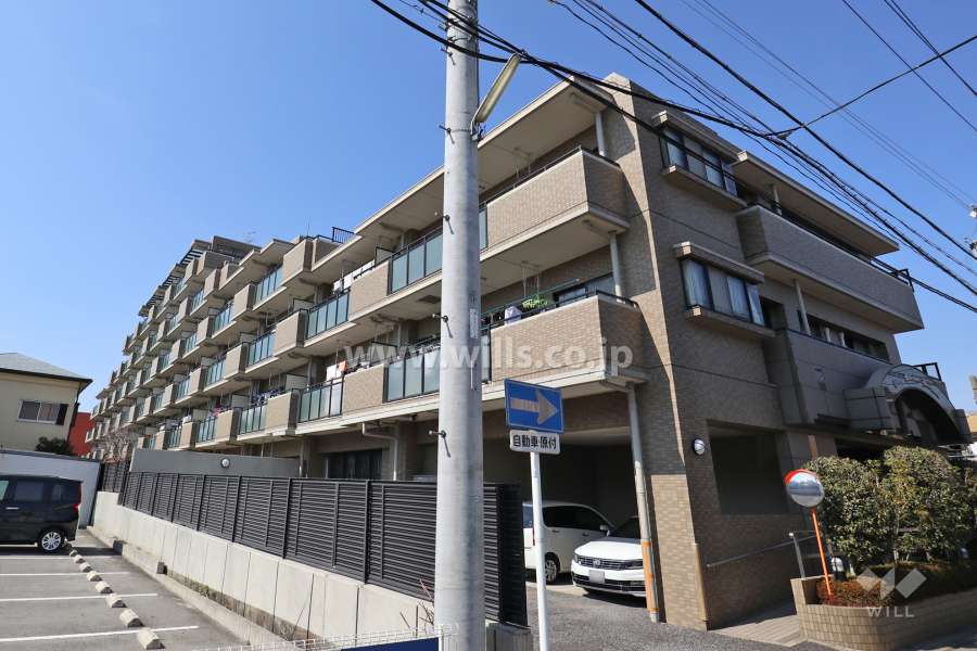 ライオンズマンション森孝の外観（南東側から）