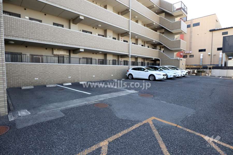 駐車場出入り口