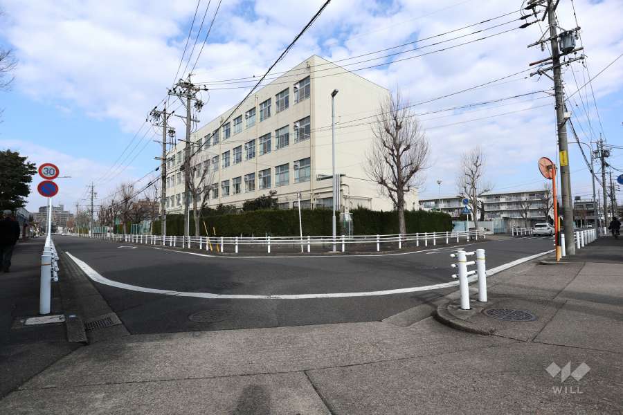 敷地北西側の前面道路