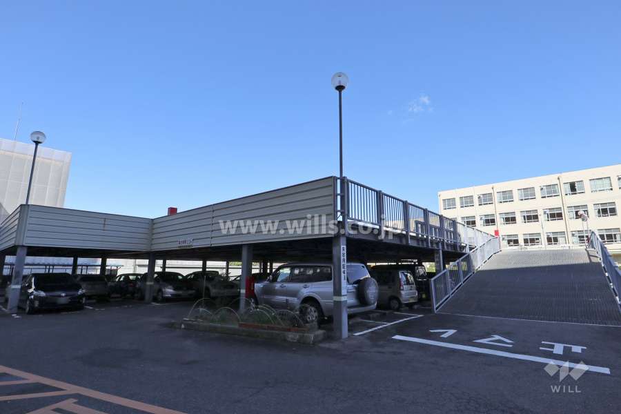 敷地内駐車場（平面自走式）