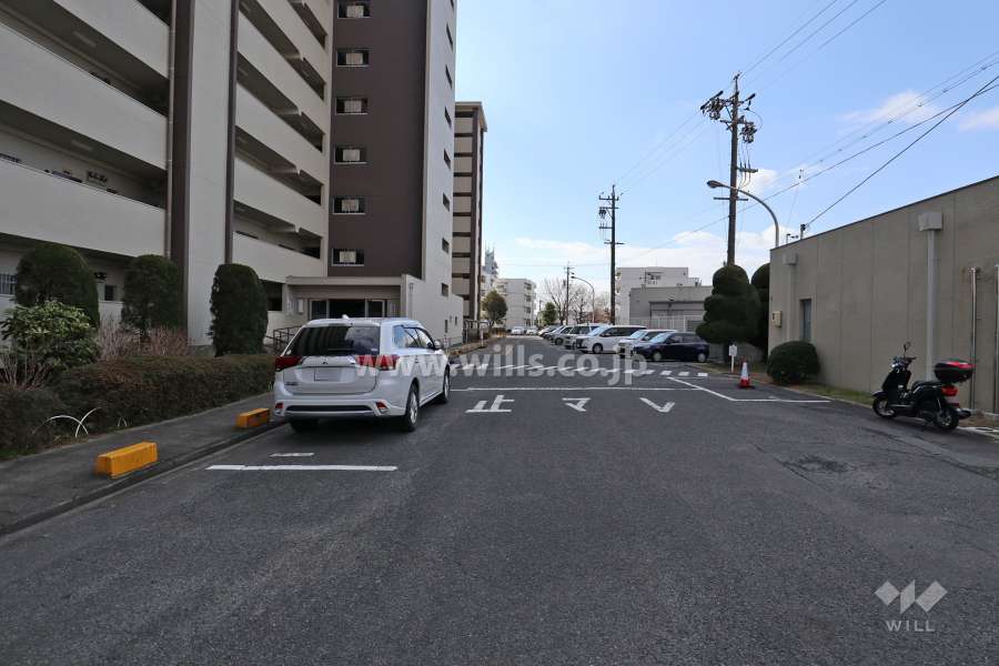 駐車場出入口