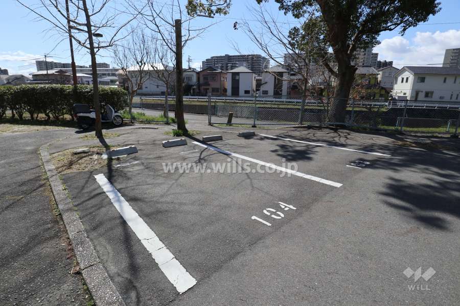敷地内駐車場（屋外平面式）
