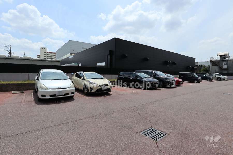 敷地内駐車場（屋外平面式）