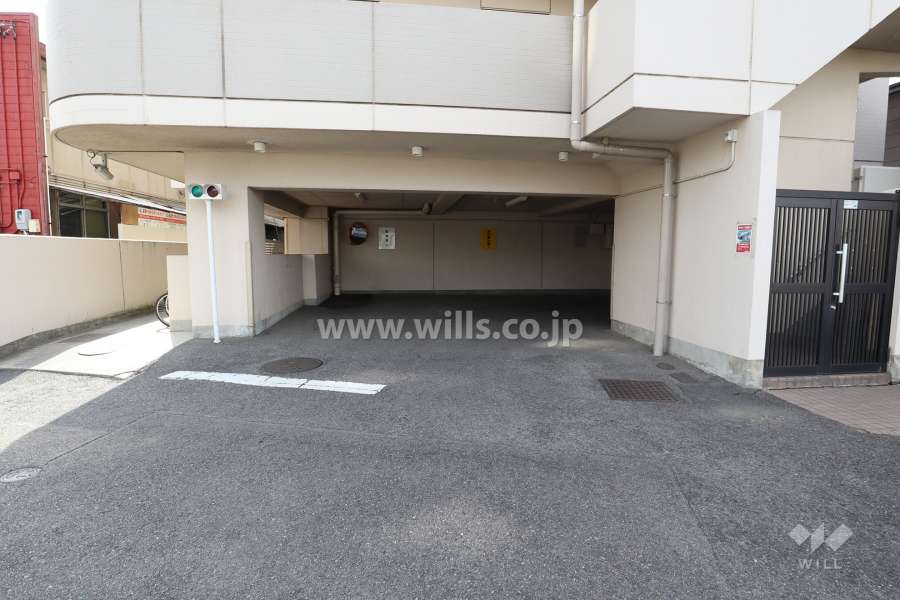 駐車場出入口