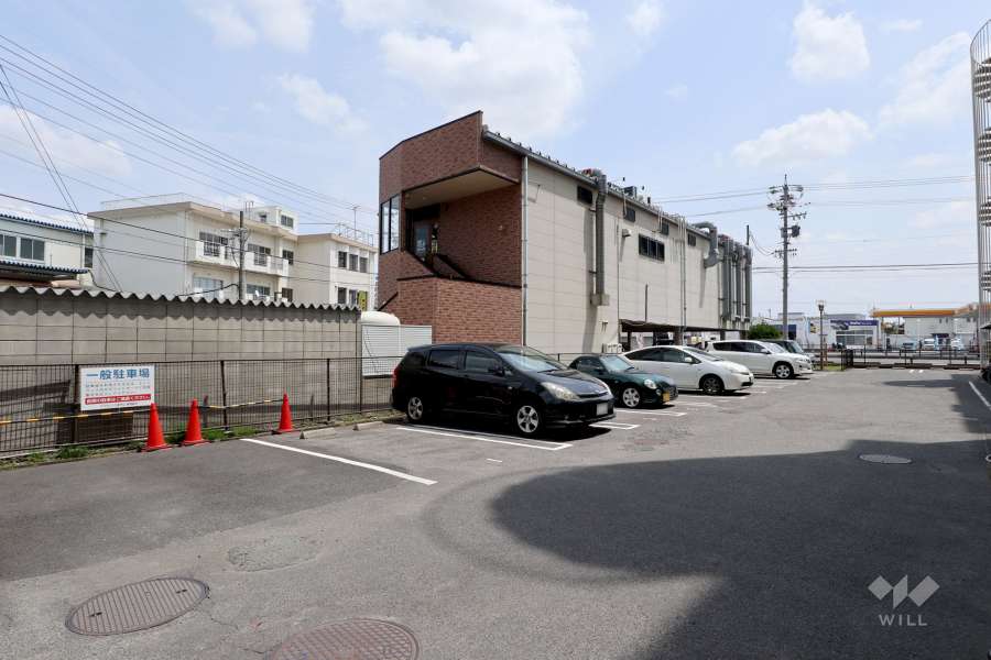 敷地内駐車場（屋外平面式）