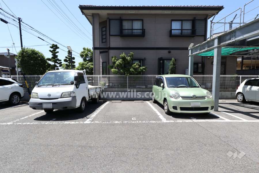 敷地内駐車場（屋外平面式）