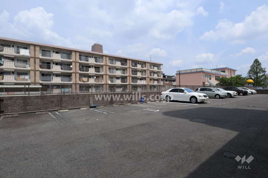 敷地内駐車場（屋外平面式）