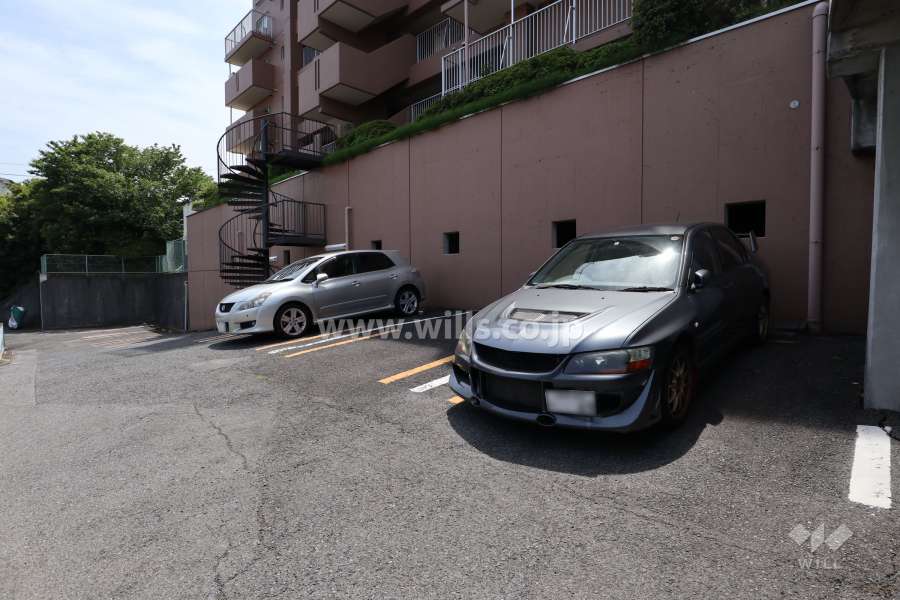敷地内駐車場（屋外平面式）