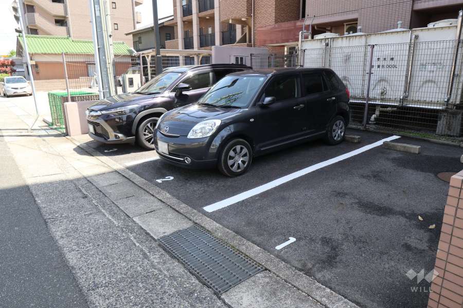 敷地内駐車場（屋外平面式）