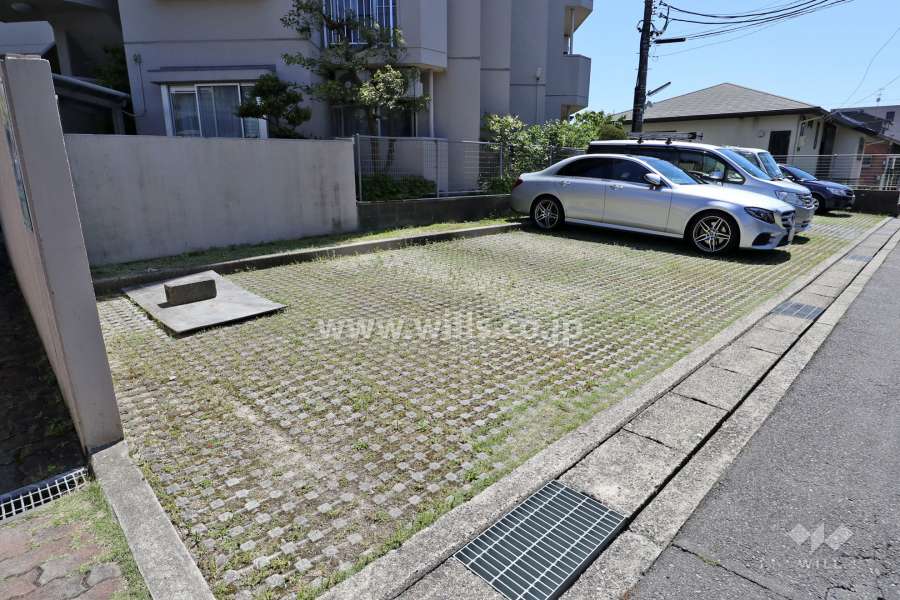 敷地内駐車場（屋外平面式）