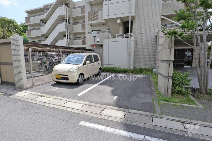 敷地内駐車場（屋外平面式）
