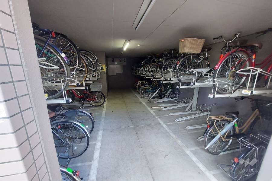 駐輪場（屋内）