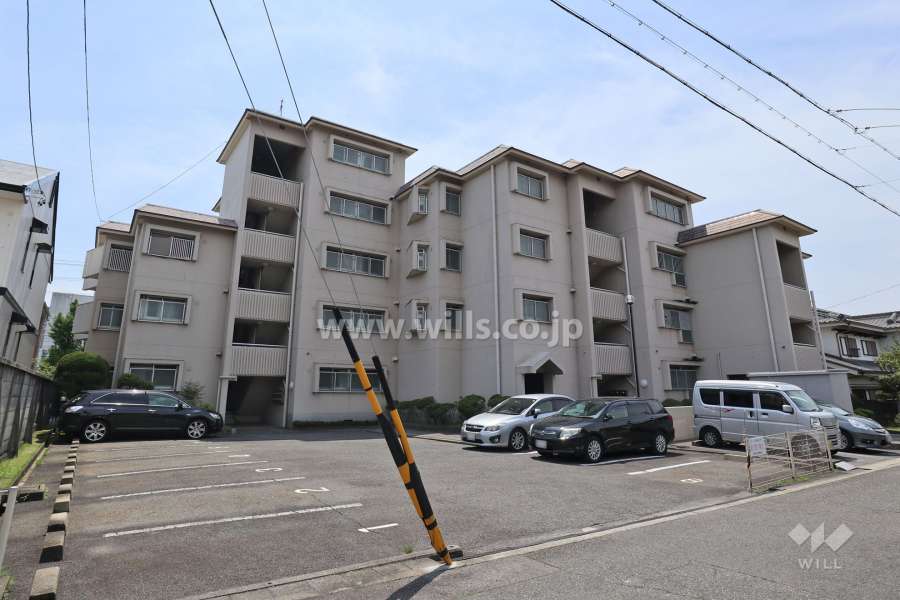 新長栄住宅の外観（北東側から）