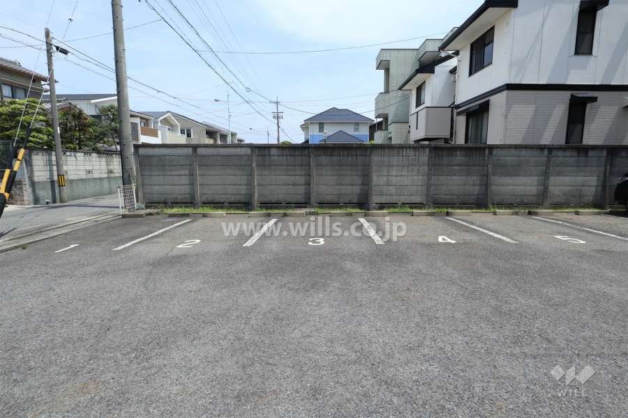 敷地内駐車場（屋外平面式）