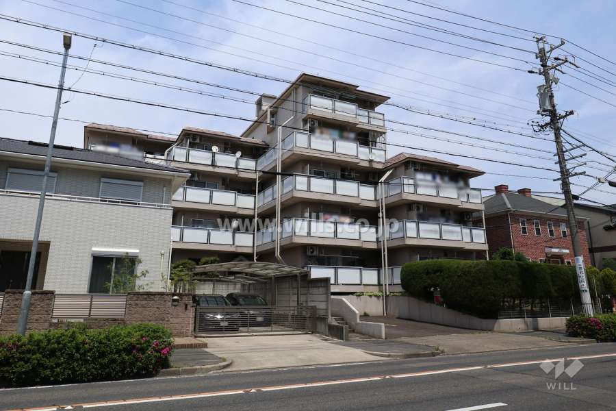 新長栄住宅の外観（南西側から）