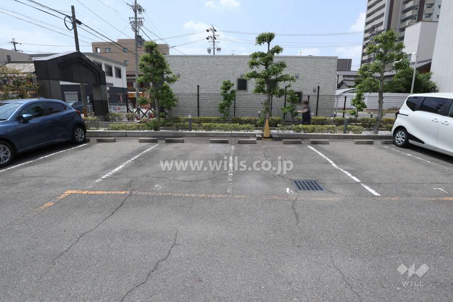 敷地内駐車場（屋外平面式）