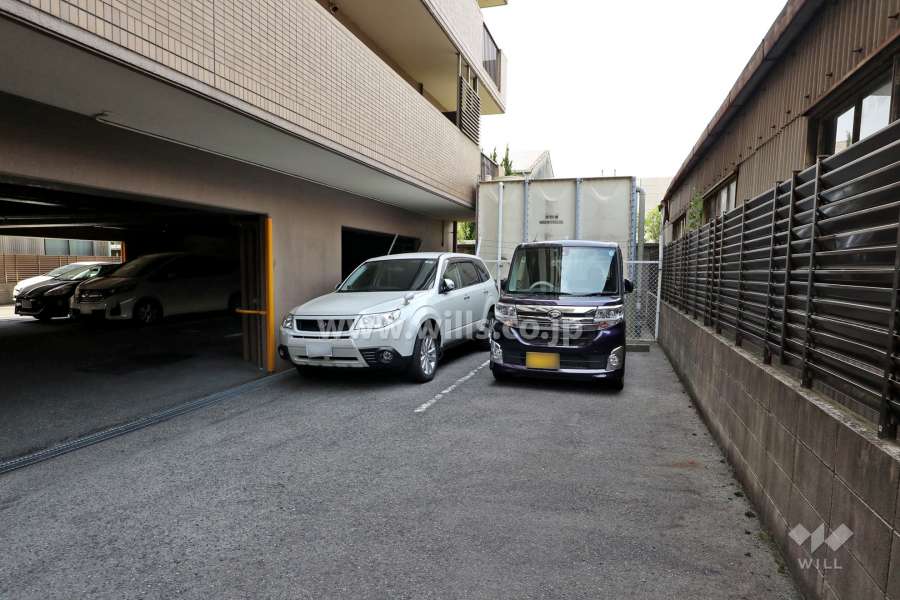 敷地内駐車場（屋外平面式）