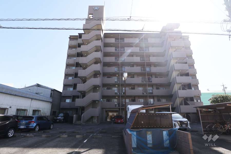 宝マンション新守山第3の外観（北側から）