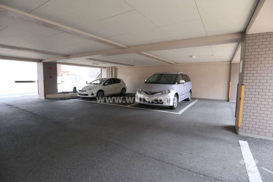 敷地内駐車場（屋内平面式）