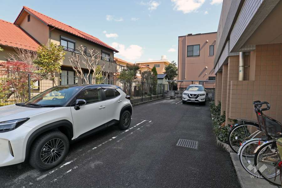 敷地内駐車場（屋外平面式）