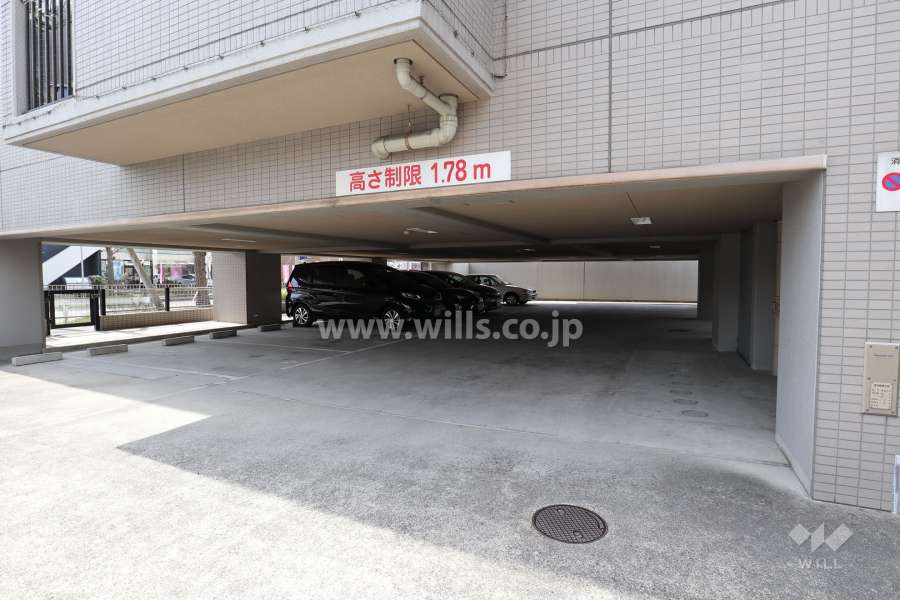 敷地内駐車場（屋内平面式）