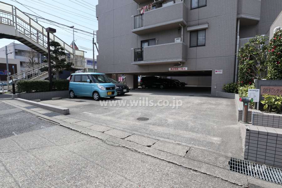 敷地内駐車場（屋外平面式）