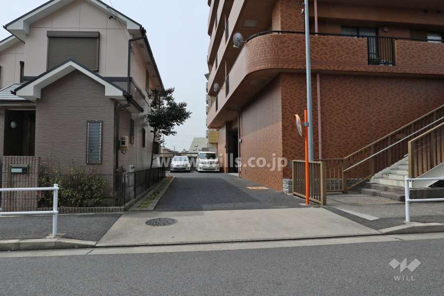 駐車場出入口