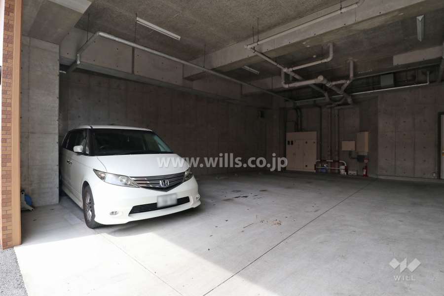 敷地内駐車場（屋内平面式）