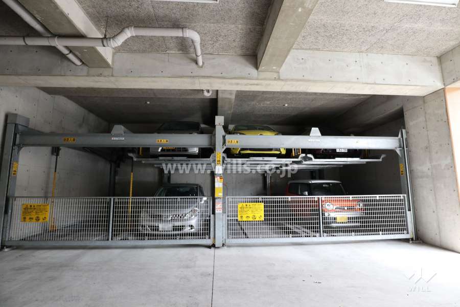 敷地内駐車場（屋内機械式）