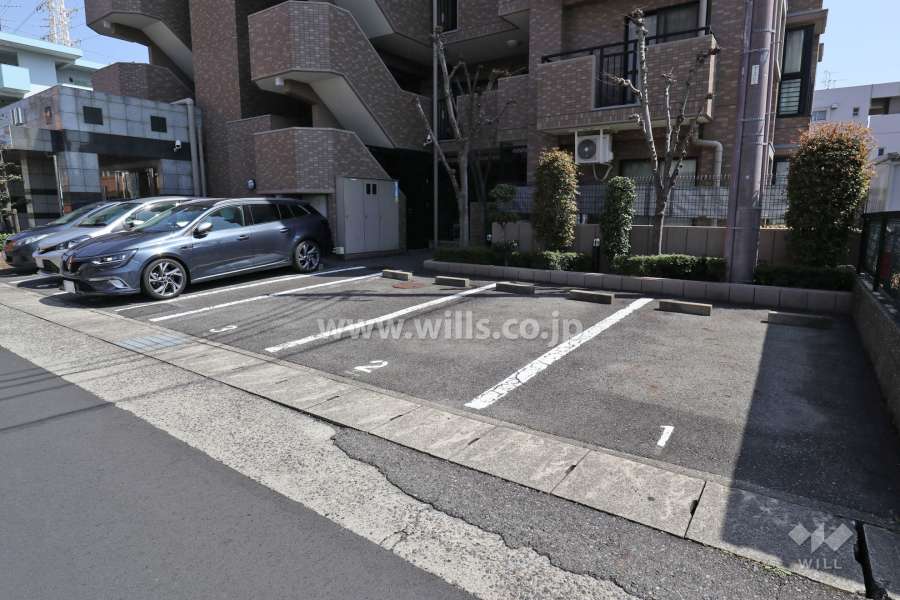 敷地内駐車場（屋外平面式）