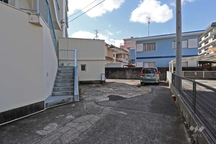 敷地内駐車場（屋外平面式）