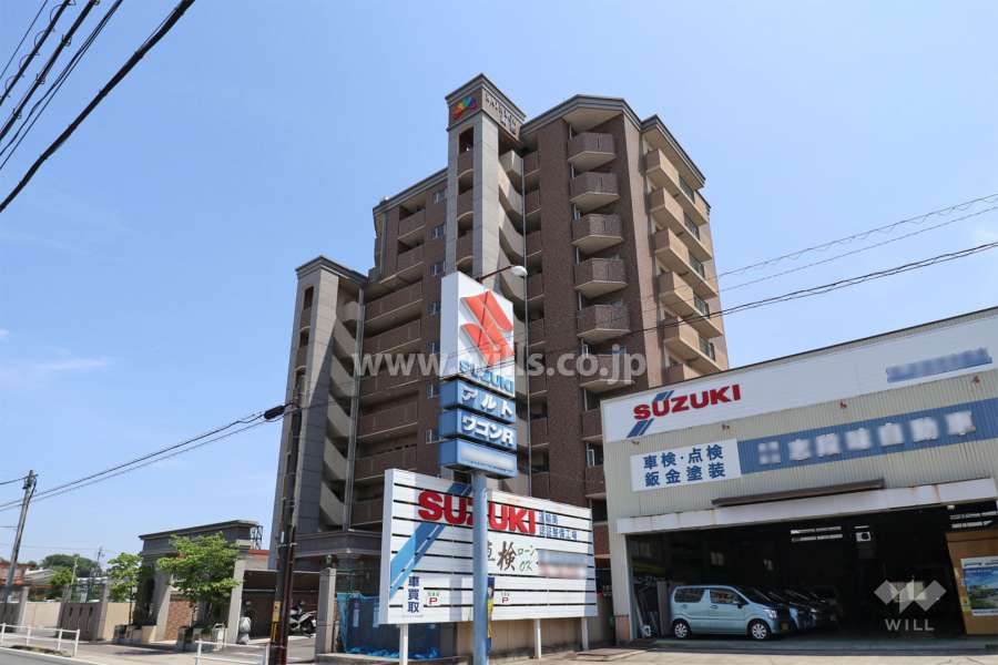 レインボー雨池の外観（北西側から）