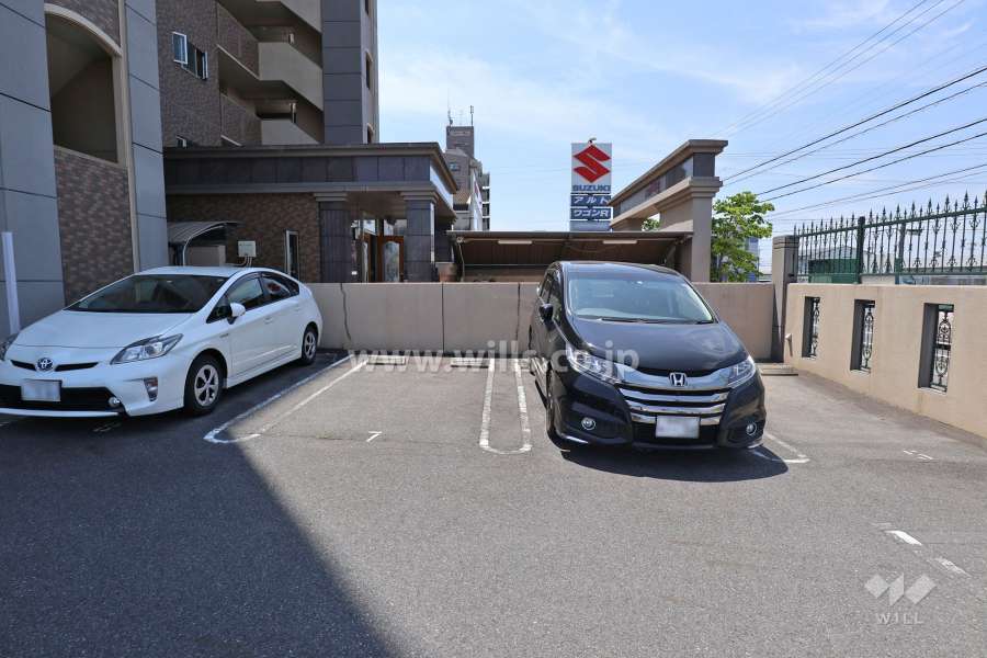 敷地内駐車場（屋外平面式）