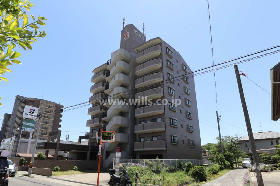 シャトー守山の外観（北西側から）