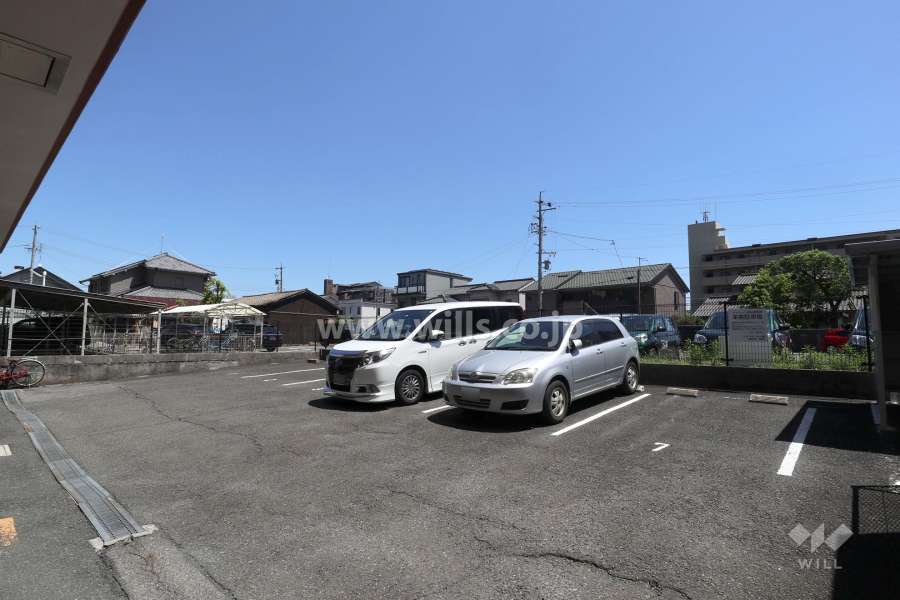 敷地内駐車場（屋外平面式）