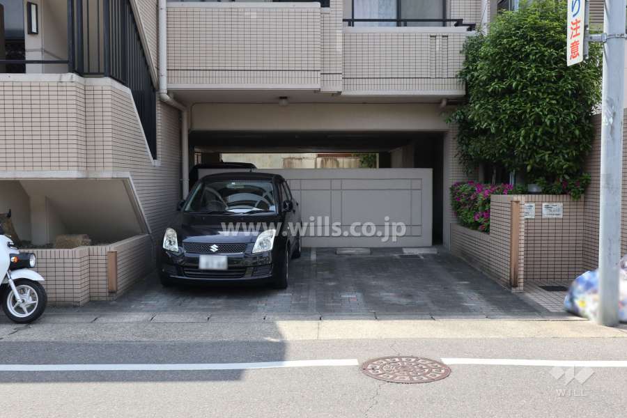 敷地内駐車場（屋外平面式）