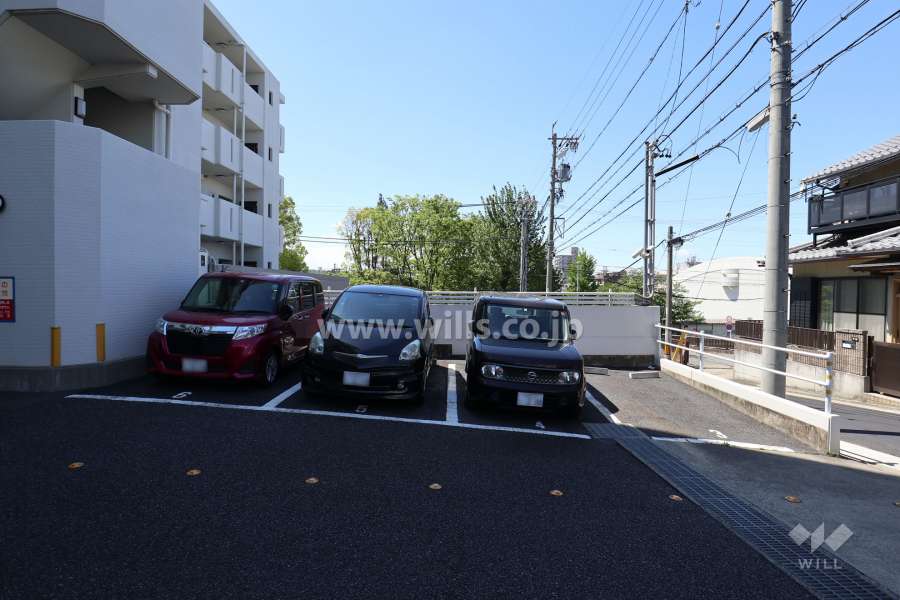 敷地内駐車場（屋外平面式）