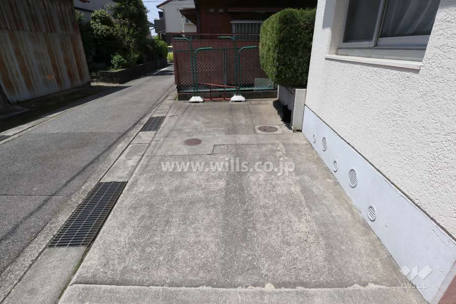 敷地内駐車場（屋外平面式）