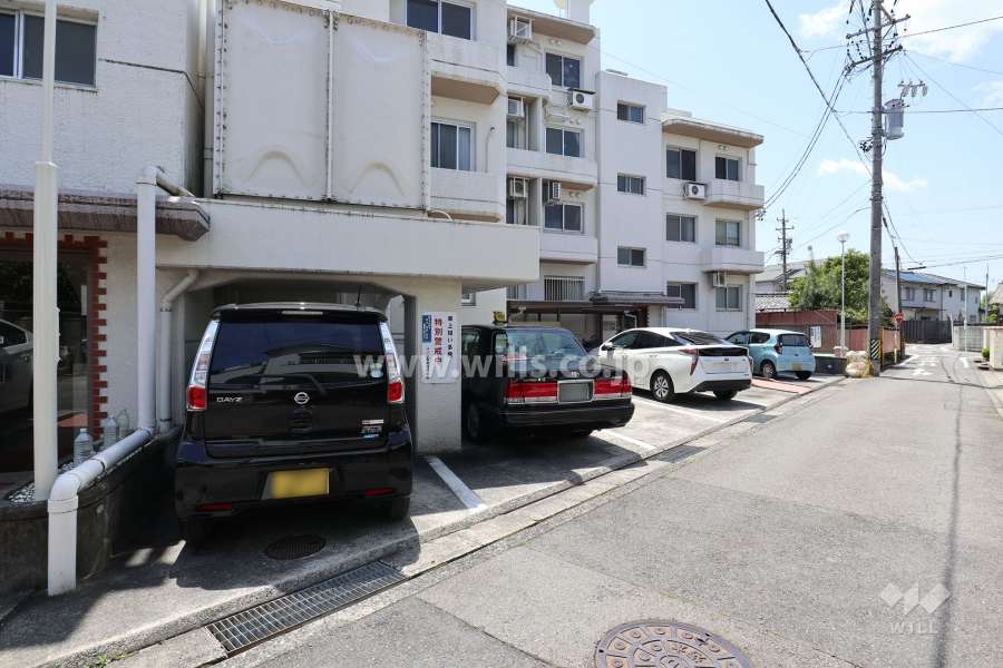 敷地内駐車場（屋外平面式）