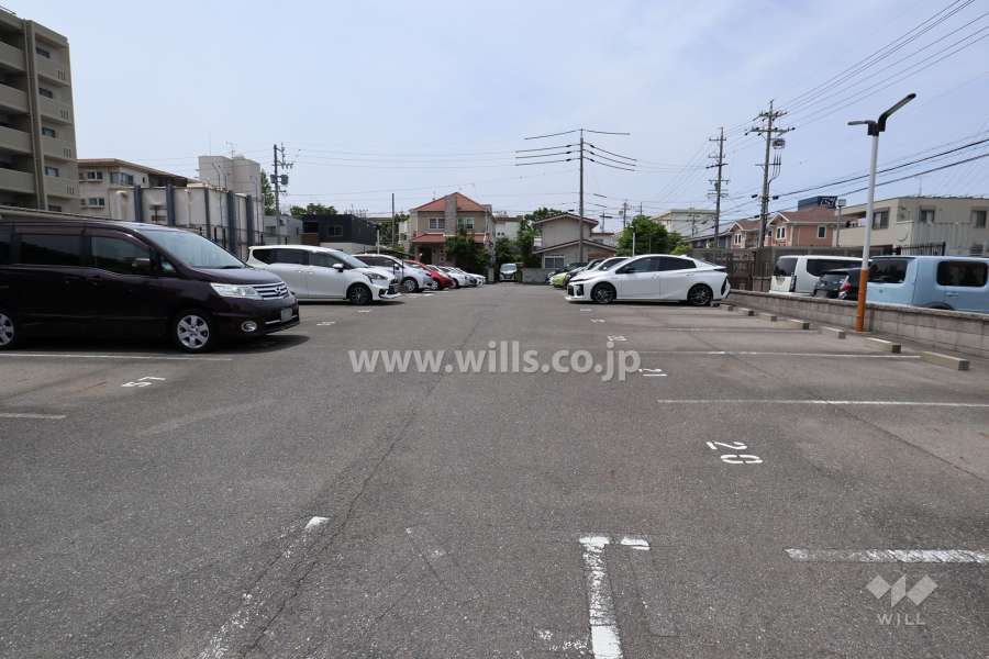 敷地内駐車場（屋外平面式）