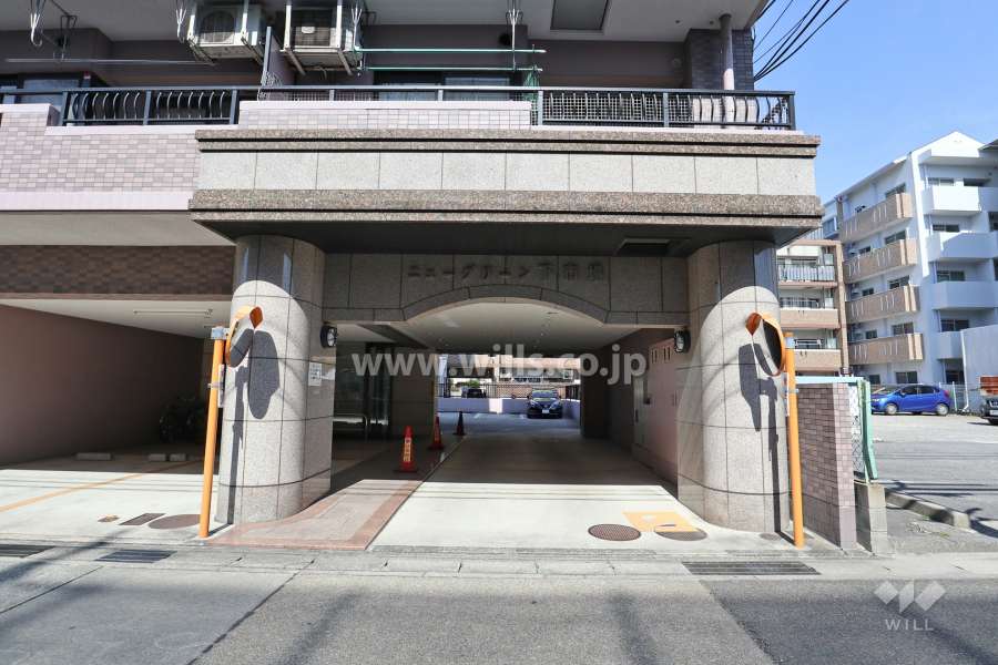 駐車場出入り口
