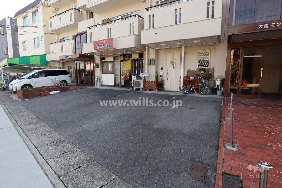 敷地内駐車場（屋外平面式）