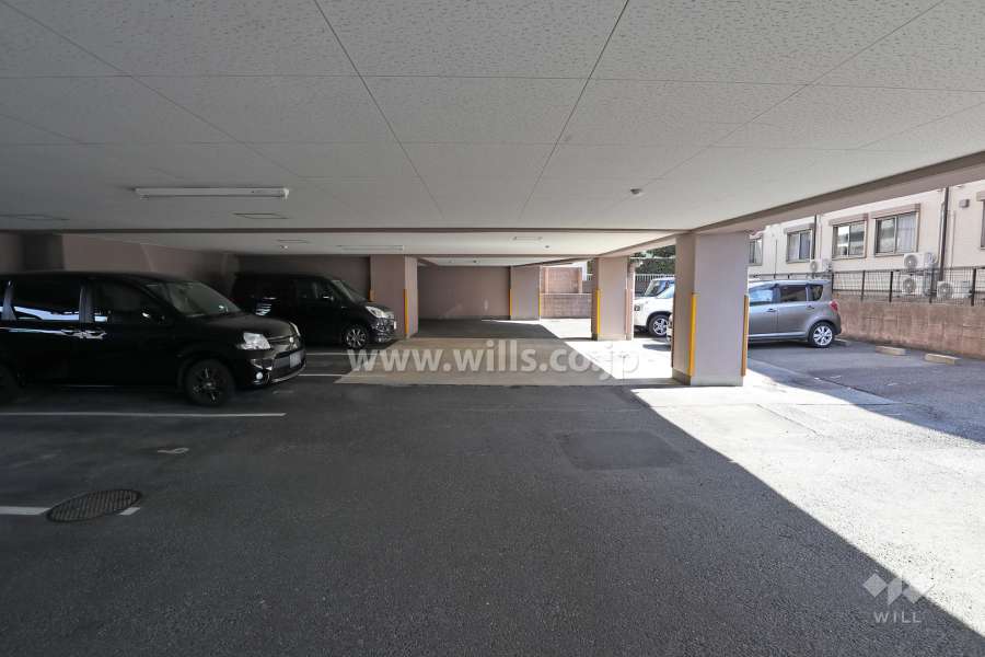 敷地内駐車場（屋内平面式）