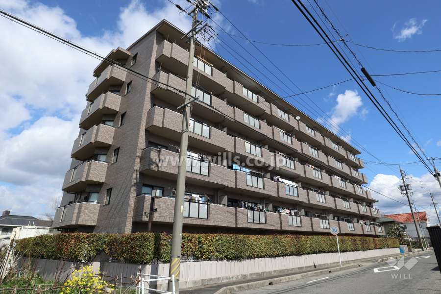 グリーンハイツ藤ヶ丘北の外観（南西側から）