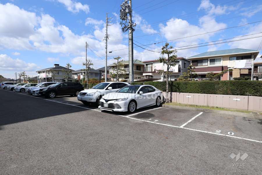 敷地内駐車場（屋外平面式）