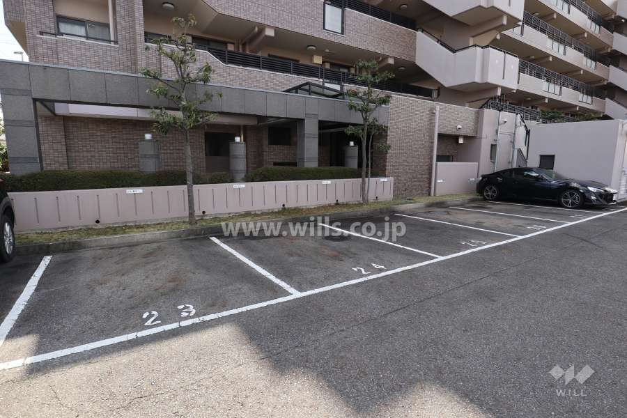 敷地内駐車場（屋外平面式）