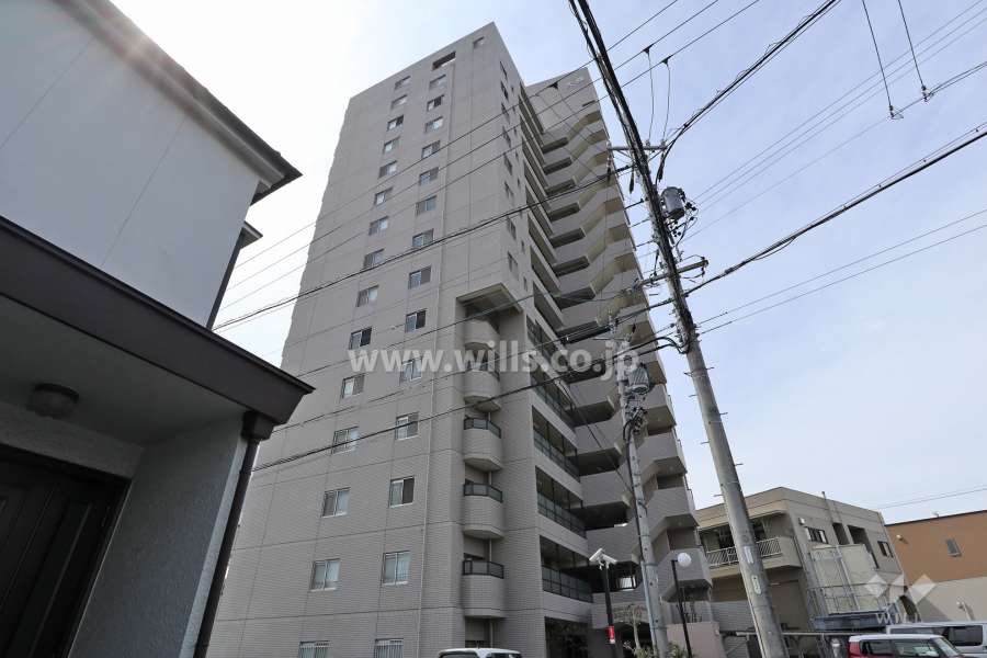 宝マンション大森の外観（北東側から）