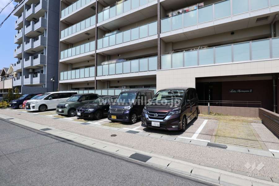 敷地内駐車場（屋外平面式）