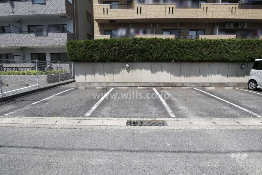 敷地内駐車場（屋外平面式）