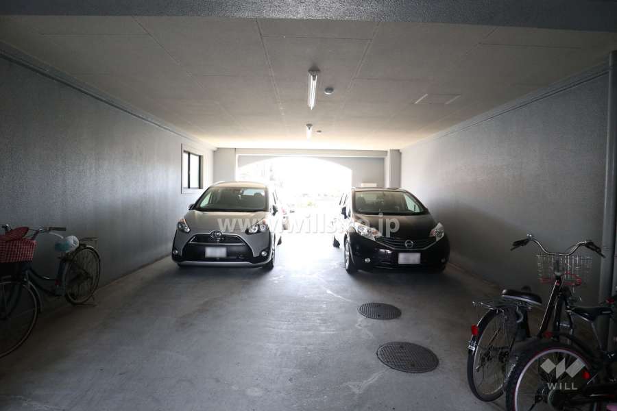 敷地内駐車場（屋内平面式）
